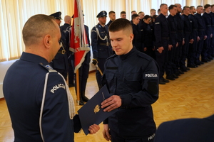 uroczystość ślubowania nowo przyjętych policjantów z udziałem między innymi Komendanta Wojewódzkiego Policji w Bydgoszczy, Wicewojewody Kujawsko-Pomorskiego oraz Kapelana kujawsko-pomorskiej Policji