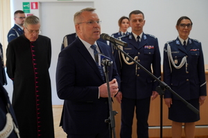 uroczystość ślubowania nowo przyjętych policjantów z udziałem między innymi Komendanta Wojewódzkiego Policji w Bydgoszczy, Wicewojewody Kujawsko-Pomorskiego oraz Kapelana kujawsko-pomorskiej Policji