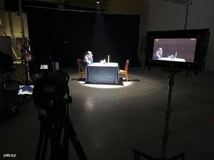 Zdjęcie z backstage podczas kręcenia kampani