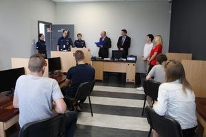Otwarcie szkolenia dla młodych kierowców.