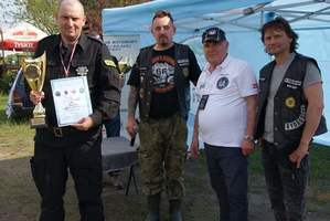 Najlepszy zawodnik otrzymał nagrody i dyplom.