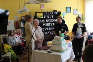 Życzenia od policjantek.