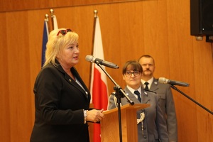 pani starosta przemawia na scenie