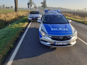 Policyjny radiowóz zatrzymał uciekającego vw.