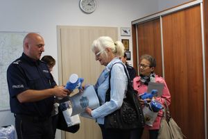 Polfinki powędrowały do rak pań.