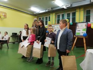 Nagrodzeni za prace plastyczne o prawach dziecka