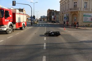 Policjanci wyjaśniają przyczyny wypadku