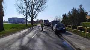 Na miejscu działali policjanci kierując ruchem drogowym