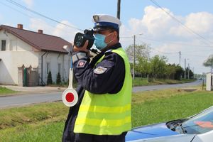 Funkcjonariusz WRD podczas kontroli