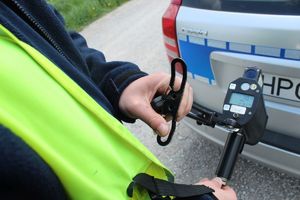 Miernik wskazał, że kierowca przekroczył dopuszczalną prędkość