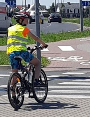 Chłopiec na rowerze