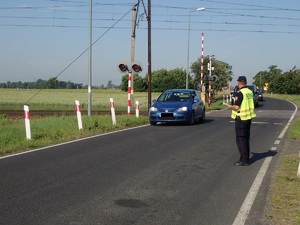Kierowcy powinni pamiętać o przepisach przekraczając przejazd
