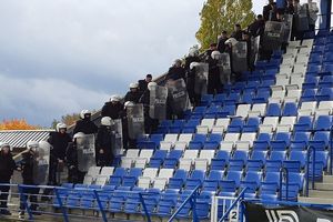 policjanci na trybunach#1