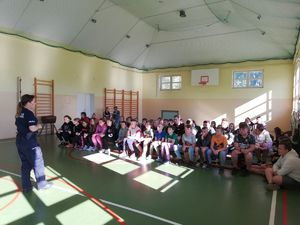zajęcia z uczniami odbyły się na sali gimnastycznej
