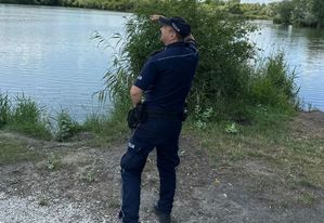 policyjny patrol nad wodą