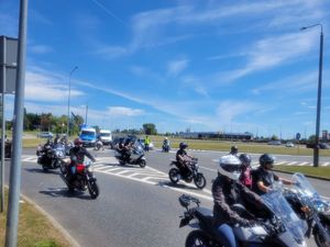 policjanci zabezpieczali zlot
