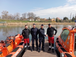 policjanci i woprowcy