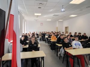 młodzież na spotkaniu