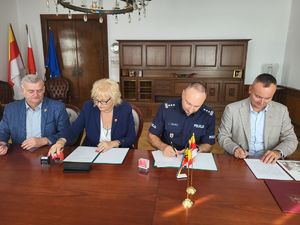 wszystkie zdjęcia spotkanie w urzędzie miasta