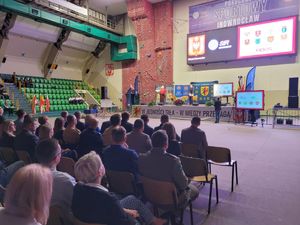 wszystkie zdjęcia konferencja