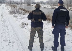 wszystkie zdjęcia policyjne działania na wodach