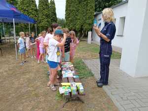 Policjanci edukuję dzieci
